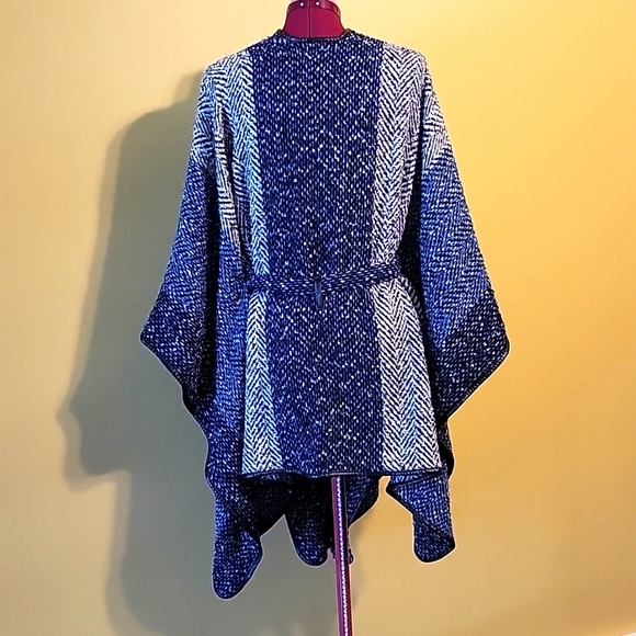 ETĒREO Blue/Grey cosy jacket (blanket coat) - Picture 2 of 5